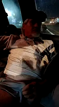 Snapshot of TTolbert chatting on 01.30.25 TTolbert online show from 01.30.25