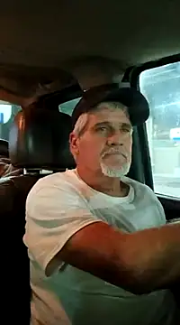 Snapshot of TTolbert chatting on 02.09.25 TTolbert online show from 02.09.25