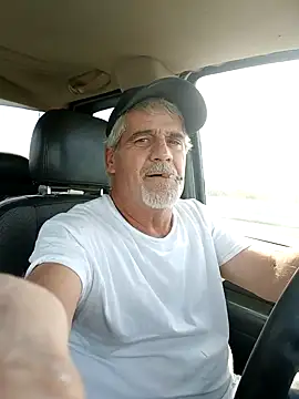 Snapshot of TTolbert chatting on 02.11.25 TTolbert online show from 02.11.25