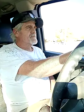 Snapshot of TTolbert chatting on 03.08.25 TTolbert online show from 03.08.25