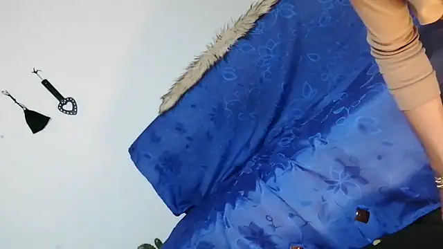 Snapshot of Babylolatop chatting on 12.11.24 Babylolatop online show from 12.11.24