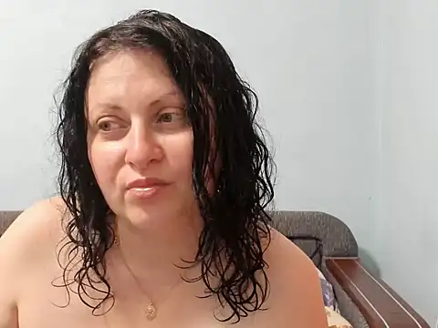 Snapshot of Lillian2 chatting on 12.27.24 Lillian2 online show from 12.27.24