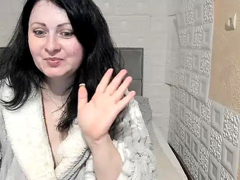 Snapshot of Lillian2 chatting on 03.01.25 Lillian2 online show from 03.01.25