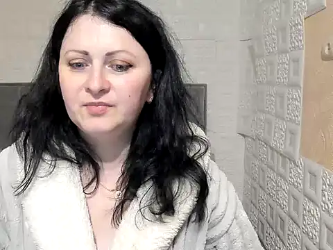 Snapshot of Lillian2 chatting on 03.02.25 Lillian2 online show from 03.02.25