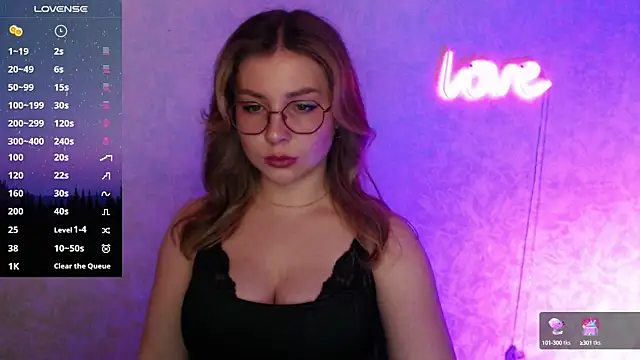 Snapshot of Leah_Reed chatting on 02.24.25 Leah Reed online show from 02.24.25