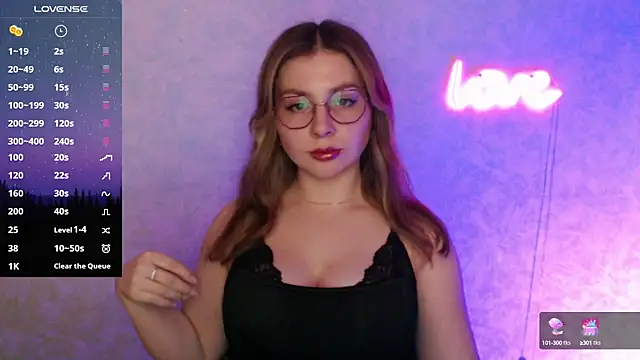 Snapshot of Leah_Reed chatting on 02.24.25 Leah Reed online show from 02.24.25