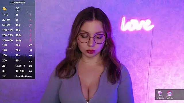 Snapshot of Leah_Reed chatting on 03.18.25 Leah Reed online show from 03.18.25