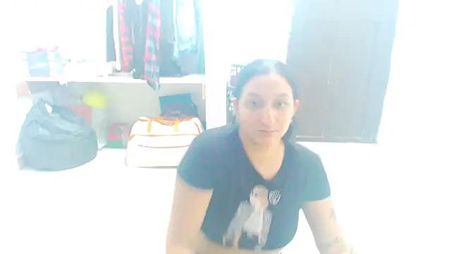 Snapshot of liz_dirty chatting on 02.06.25 liz dirty online show from 02.06.25