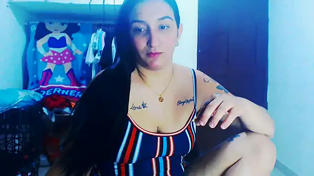 Snapshot of liz_dirty chatting on 03.20.25 liz dirty online show from 03.20.25