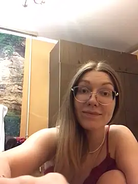 Snapshot of _Sweet_Love_ chatting on 12.13.24 Sweet Love online show from 12.13.24
