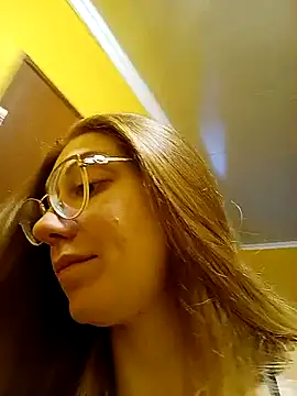 Snapshot of _Sweet_Love_ chatting on 02.16.25 Sweet Love online show from 02.16.25