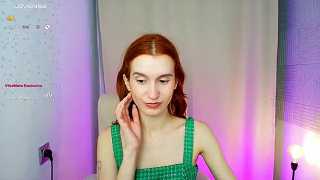 Snapshot of Sally_Biscuit chatting on 02.08.25 Sally Biscuit online show from 02.08.25