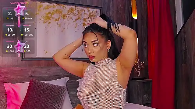 Snapshot of MadyLuxxx chatting on 02.27.25 MadyLuxxx online show from 02.27.25