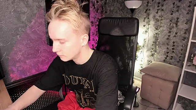 Snapshot of AlexxSweet chatting on 12.11.24 AlexxSweet online show from 12.11.24
