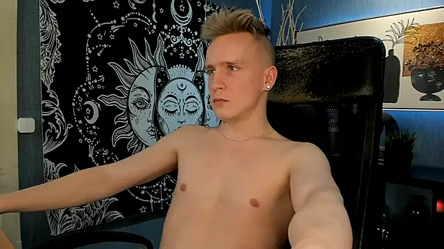 Snapshot of AlexxSweet chatting on 03.01.25 AlexxSweet online show from 03.01.25
