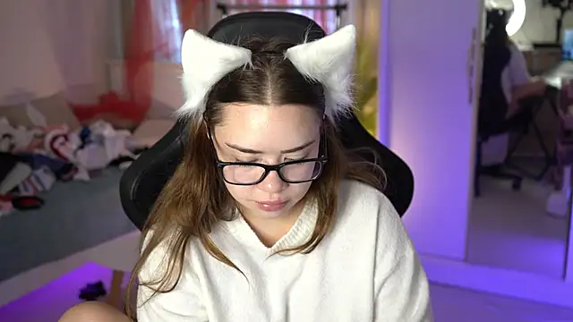 VixenMia online show from 12.23.24