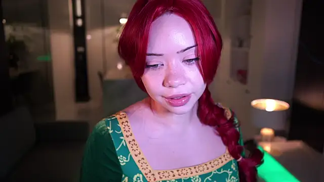 VixenMia online show from 10.12.25