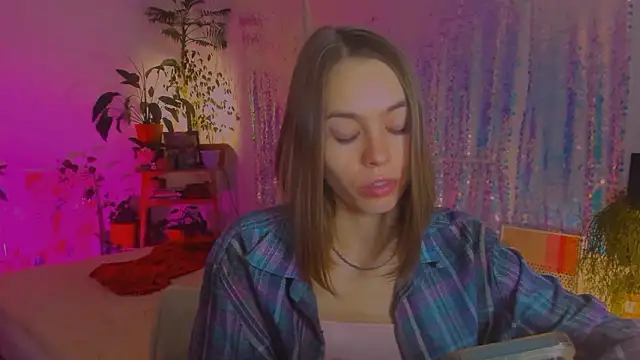 Snapshot of poli__ chatting on 12.03.24 poli   online show from 12.03.24