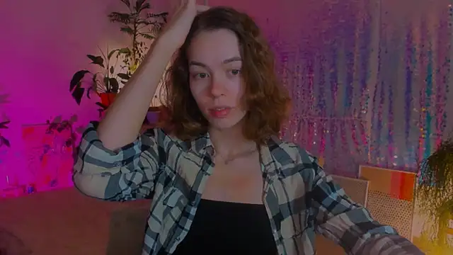 Snapshot of poli__ chatting on 12.12.24 poli   online show from 12.12.24