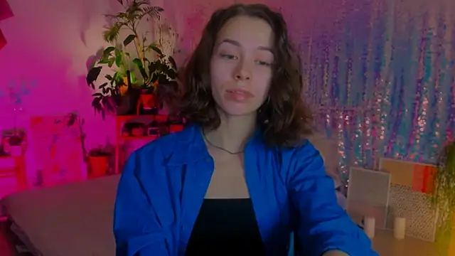 Snapshot of poli__ chatting on 01.06.25 poli   online show from 01.06.25