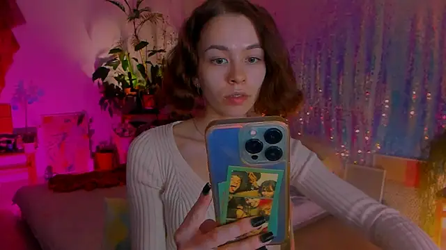 Snapshot of poli__ chatting on 01.23.25 poli   online show from 01.23.25