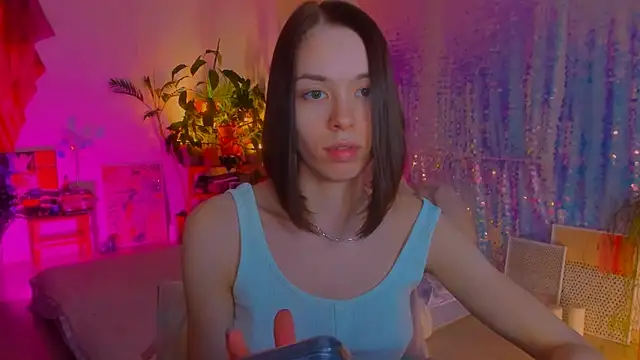 Snapshot of poli__ chatting on 02.27.25 poli   online show from 02.27.25