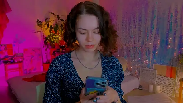 Snapshot of poli__ chatting on 03.07.25 poli   online show from 03.07.25