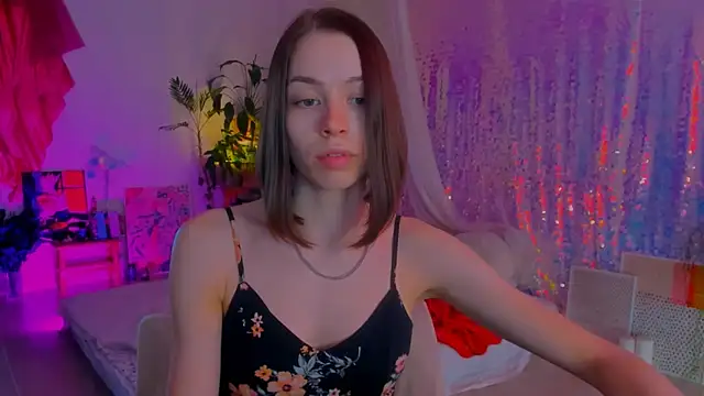 Snapshot of poli__ chatting on 03.16.25 poli   online show from 03.16.25