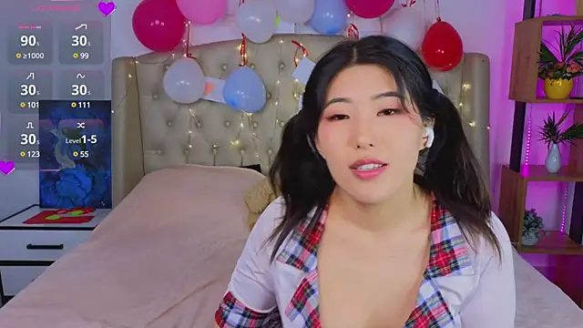 Wendy  Hills online show from 02.05.25