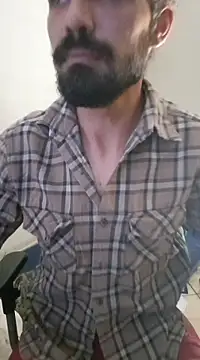 Snapshot of CrisSexShy chatting on 02.26.25 CrisSexShy online show from 02.26.25