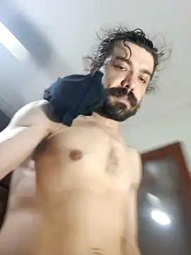 Snapshot of CrisSexShy chatting on 10.05.25 CrisSexShy online show from 10.05.25