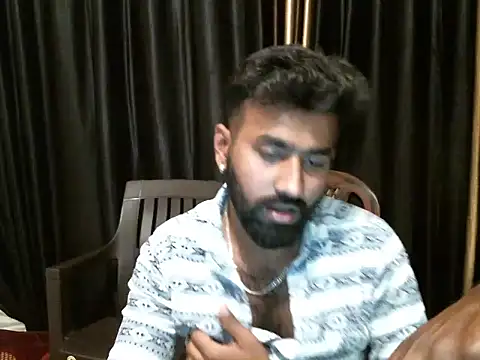 Snapshot of indian2 chatting on 03.08.25 indian2 online show from 03.08.25