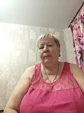 Snapshot of EffectFiona chatting on 01.14.25 EffectFiona online show from 01.14.25
