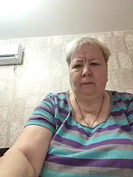 Snapshot of EffectFiona chatting on 03.14.25 EffectFiona online show from 03.14.25