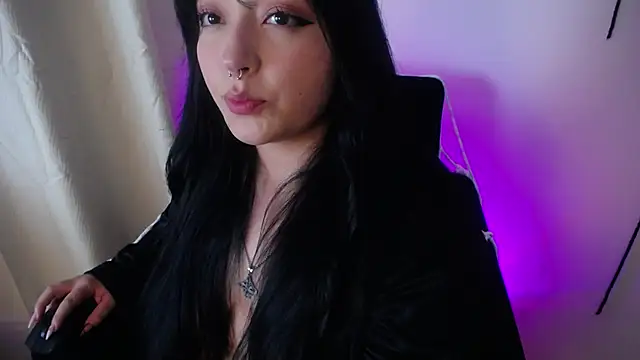 Miss Loise online show from 10.28.25