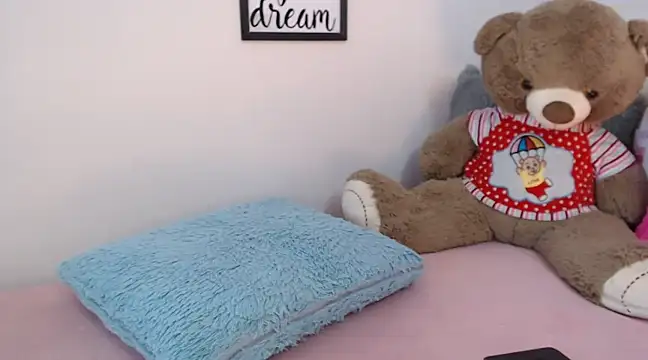 Snapshot of Joliet chatting on 01.30.25 Joliet online show from 01.30.25