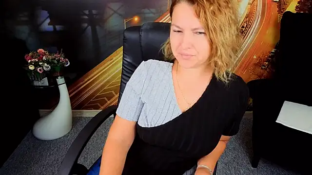 EmmaxPark online show from 09.23.25