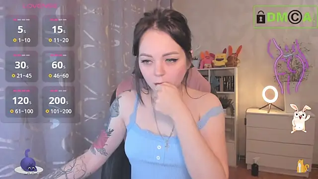 AnnyHoney  online show from 10.16.25