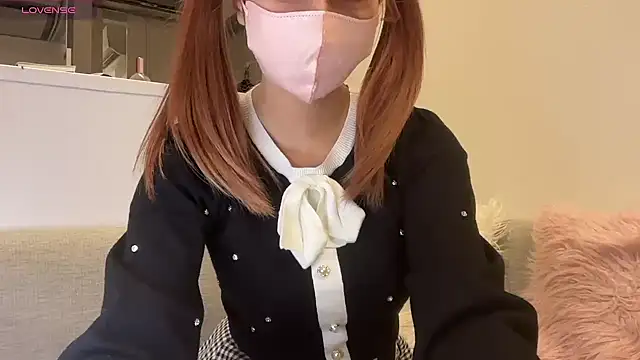 Snapshot of Ray-00 chatting on 12.30.24 Ray-00 online show from 12.30.24