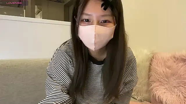 Snapshot of Ray-00 chatting on 01.19.25 Ray-00 online show from 01.19.25