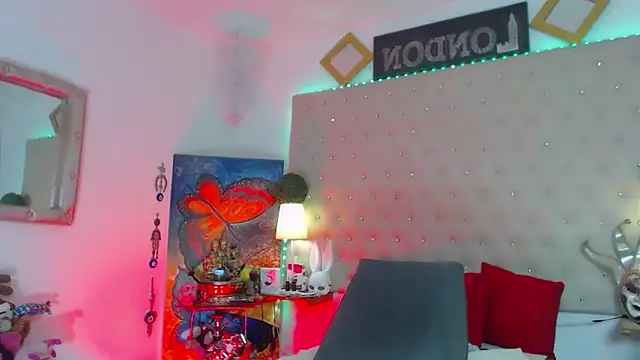 Snapshot of xslutbrungtsx chatting on 12.20.24 xslutbrungtsx online show from 12.20.24