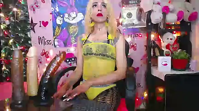 Snapshot of flaquita_corall chatting on 03.19.25 flaquita corall online show from 03.19.25