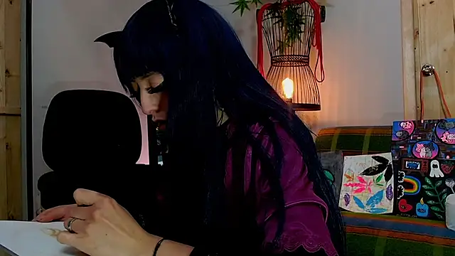 Snapshot of VickyJackson_ chatting on 12.10.24 VickyJackson online show from 12.10.24