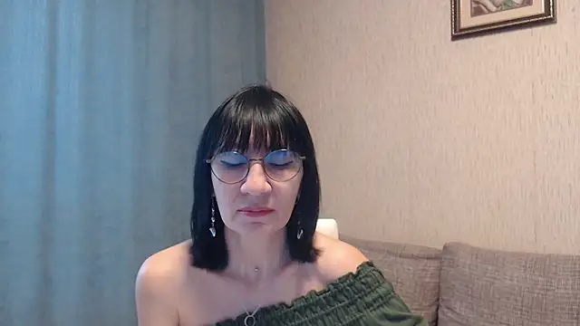 Erica95Bloom online show from 01.30.25