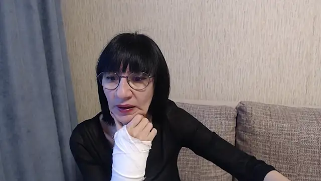 Erica95Bloom online show from 02.23.25