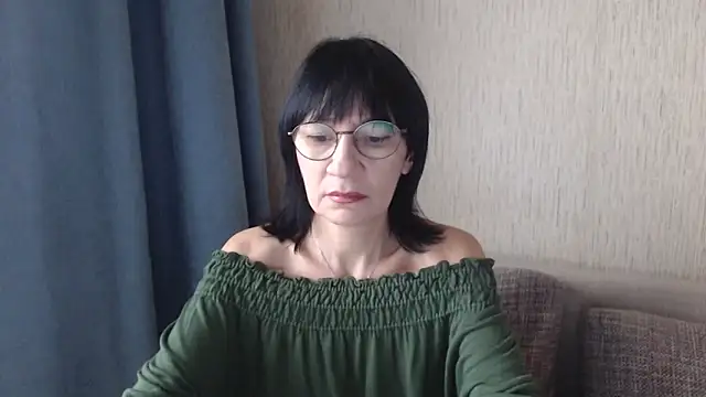 Erica95Bloom online show from 09.25.25