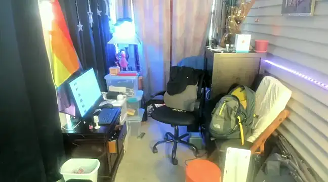 Snapshot of Daddysthick chatting on 12.03.24 Daddysthick online show from 12.03.24