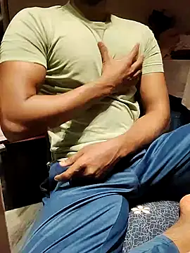 Snapshot of xxxhugedick0001 chatting on 03.01.25 xxxhugedick0001 online show from 03.01.25