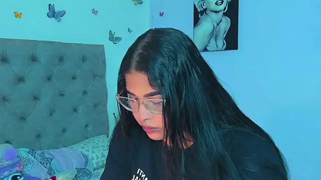 mabellfox online show from 12.30.24