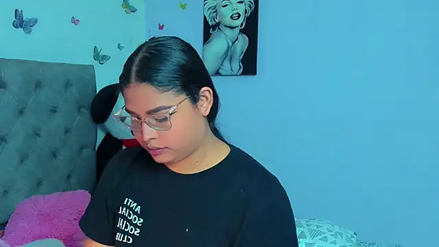 mabellfox online show from 02.12.25